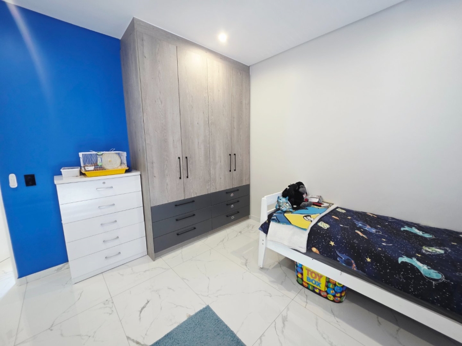 5 Bedroom Property for Sale in Sandown Western Cape